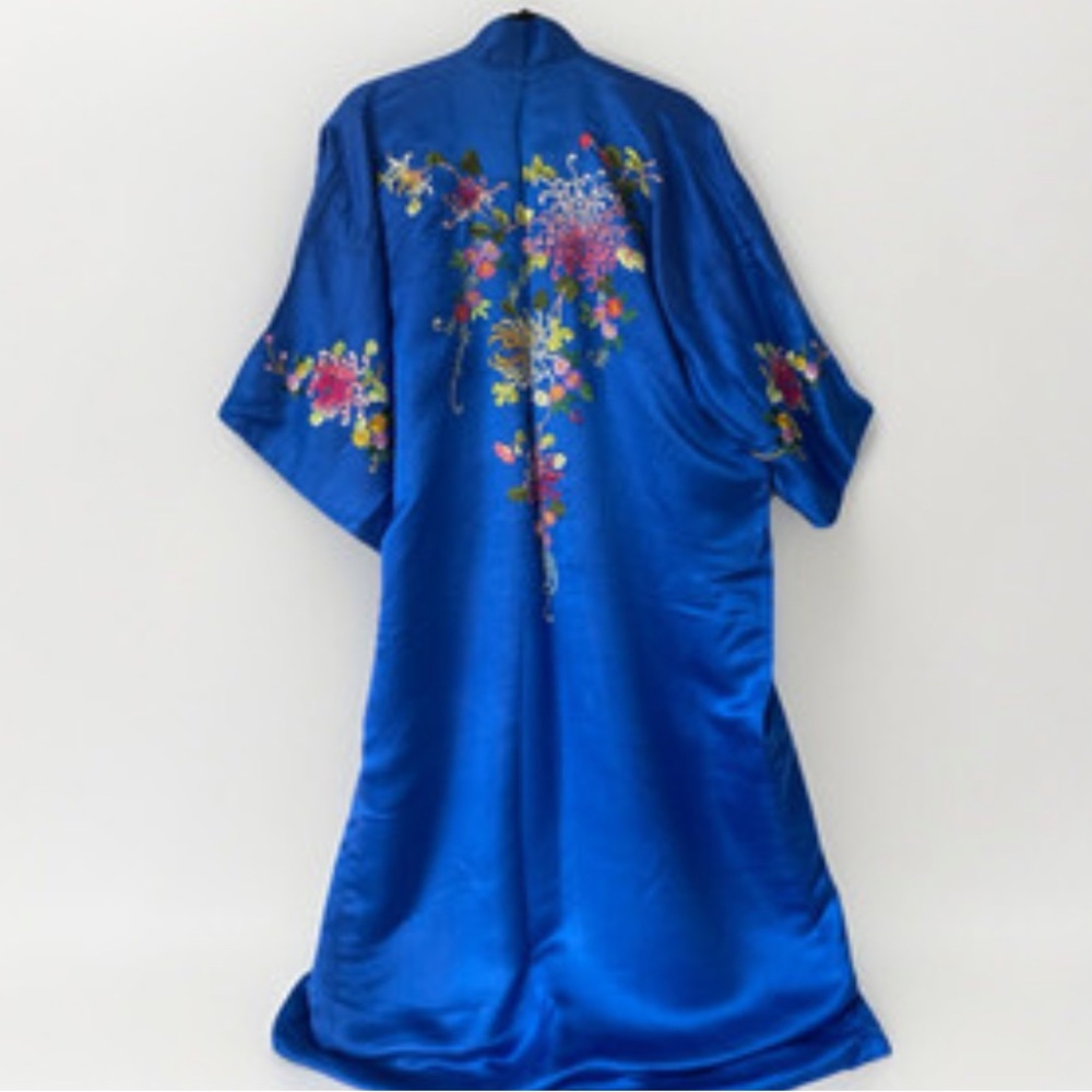 Golden Bee Silk Navy Blue Embroidered Floral Kimono Robe